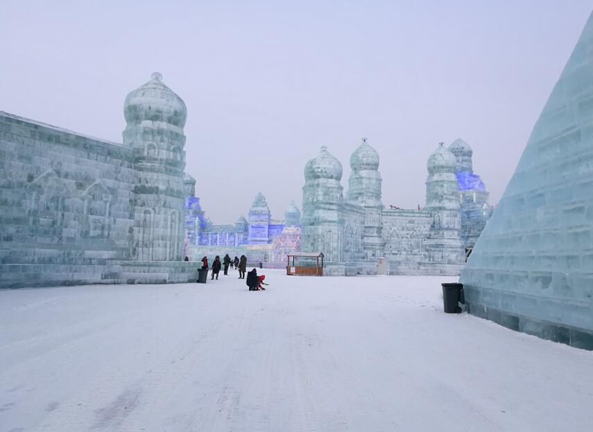 <b>Harbin Winter Clothing Rental </b>